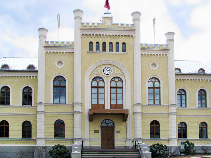 Kuldīgas rātsnama pulkstenis Kuldīgas rātsnama pulkstenis